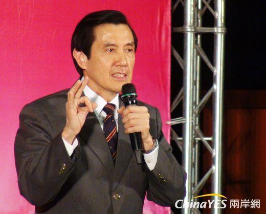 總統馬英九向民眾解釋為何要簽ECFA。(兩岸網記者王定傳攝)