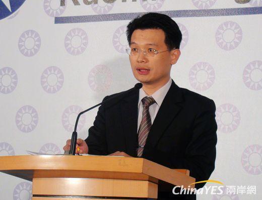 國民黨今天舉行中常會，會後由國民黨文傳會主委轉述會議內容。(兩岸網記者王定傳攝)