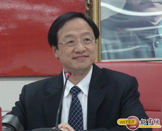內政部長江宜樺表示，縣市升格改制為直轄市這件事沒有變更，區長官派政策不變，也不會有退場機制。(兩岸網記者王定傳攝)