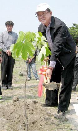 邱復生