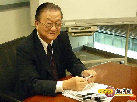 簡明仁 