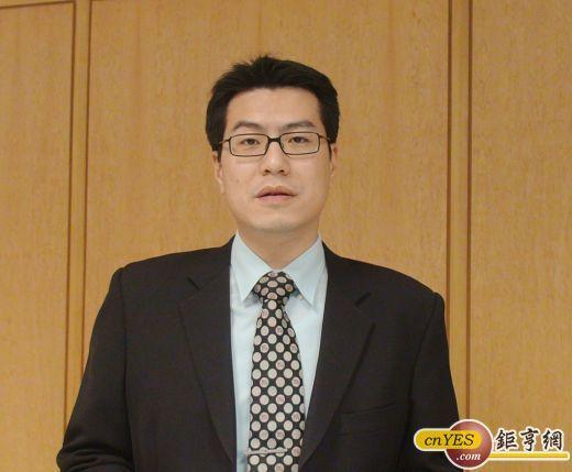 日盛投顧投資處資深經理鐘國忠。(鉅亨網記者王定傳攝)