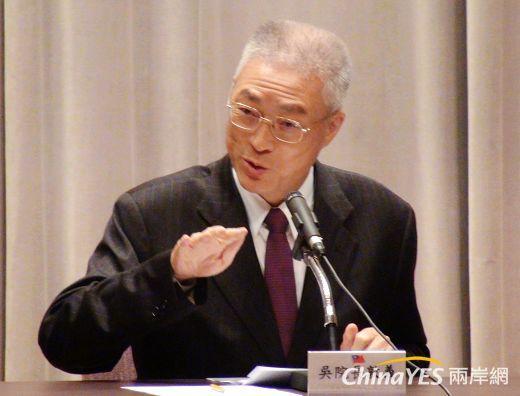 行政院長吳敦義表示，兩岸要談軍事互信，要有兩個前提。(兩岸網記者王定傳攝)