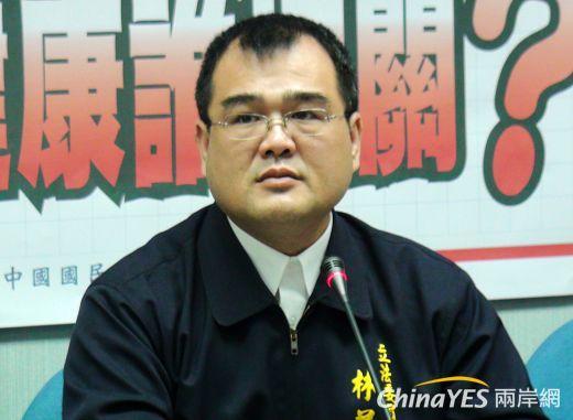 國民黨團營所稅配套所得稅法修正草案，一度被退回，讓國民黨政策會執行長林益世痛批，民進黨違背協商承諾。(兩岸網記者王定傳攝)