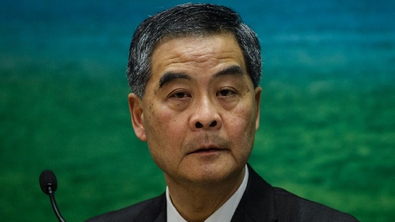 香港首長梁振英盼藉嚴厲的打房措施，來挽救低落的聲望。(圖片來源：AFP)