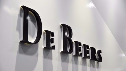 De Beers研發一部索價4.5萬美元的鑽石鑑定機,以遏止「假鑽」入侵鑽飾零售市場。 (圖:AFP)