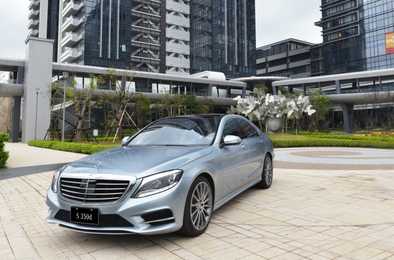 最新加入 S-Class 車系陣營的 S 350 d 運動版，是一部讓成功人士掌握主導權與行動自由權的完美座駕。