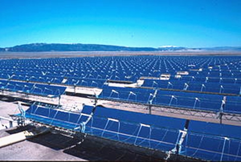 太陽能板價格不到2年腰斬。 (圖：維基百科)