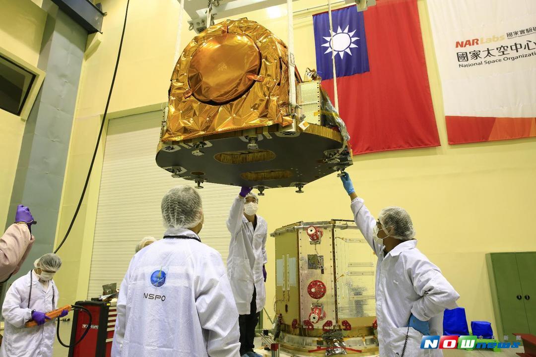 ▲台灣第一顆自主研發的衛星福衛五號，25日凌晨2點50分將在美國加州發射升空。（圖／國家實驗研究院提供）