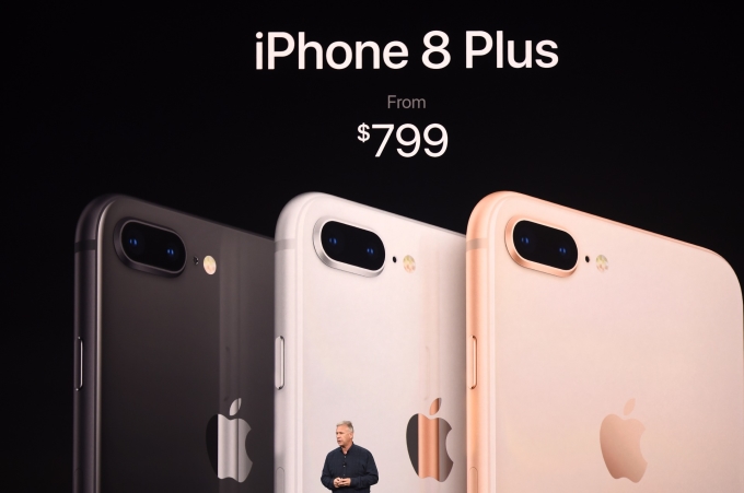蘋果 12 日舉行新品發表會,揭曉全新 iPhone 8 Plus 。(AFP)