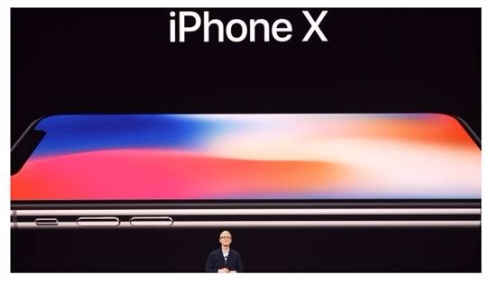 (圖三：Apple的最新型手機，I Phone X，AFP)