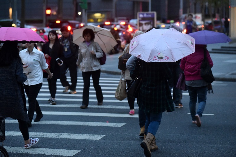 ▲東北季風增強，北部、東半部明降雨機率高。（圖／NOWnews攝影中心）