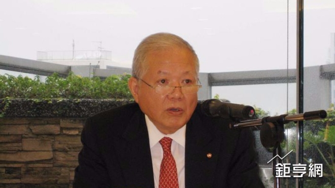 永豐金前董座何壽川遭解職 竟還當證交所董事