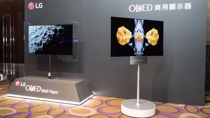 LG OLED商用顯示器搶攻精品店市場。(圖：台灣LG提供)