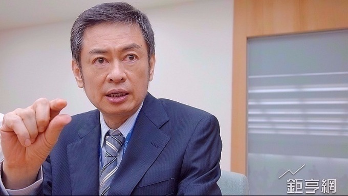大立光開盤下跌,法人持續減碼中。(鉅亨網)