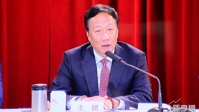 熱門股—鴻海11月營收大暴衝 力守4/5多方缺口釀反攻