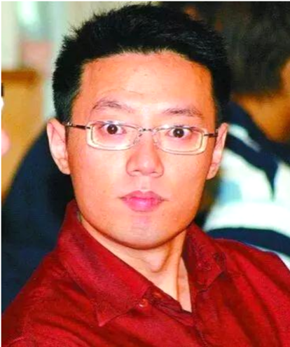 曾是网红的尹喜地被网友称为「精彩哥」 (图:金融界)