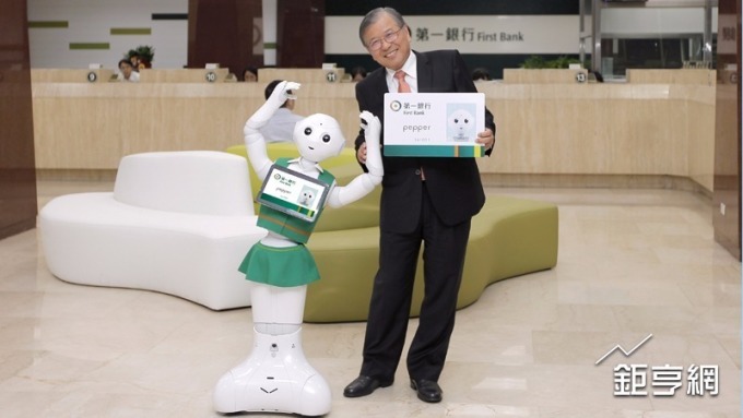 〈財政部立院備詢〉立委驚爆前一銀總座周伯蕉 去年經手28億聯貸案出包
