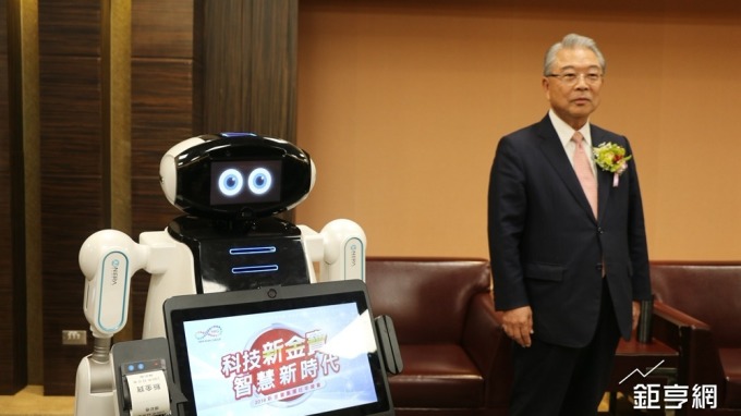 〈新金寶集團尾牙〉許勝雄:今年台灣GDP可達3% 央行應適度控制匯率