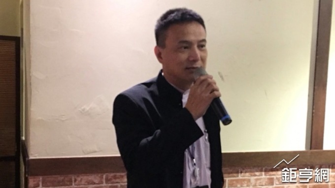 中石化不配發股利 股價爆量重挫逾半根停板