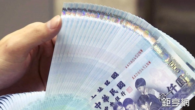 新台幣元月續升2.34% 壽險業淨匯損257億元 安聯增資Q2匯率恐再升值