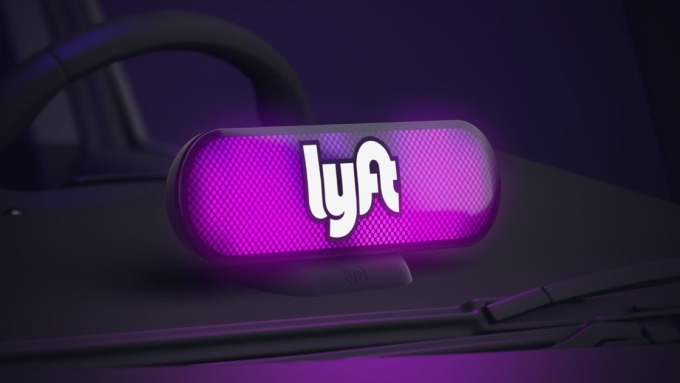 Lyft 2017 年的全年營收為 10 億美元。      （圖取自Lyft官網）