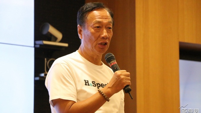 郭董做公益不遺餘力 明與統一羅智先召開公益發表會