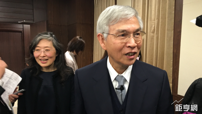 〈央行理監事會〉稱貨幣政策屬「適度寬鬆」 升息與否不完全看美國