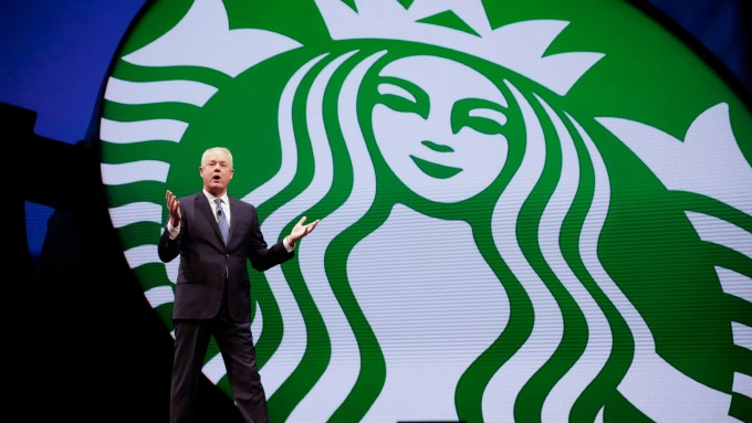星巴克执行长kevin johnson (图:afp)