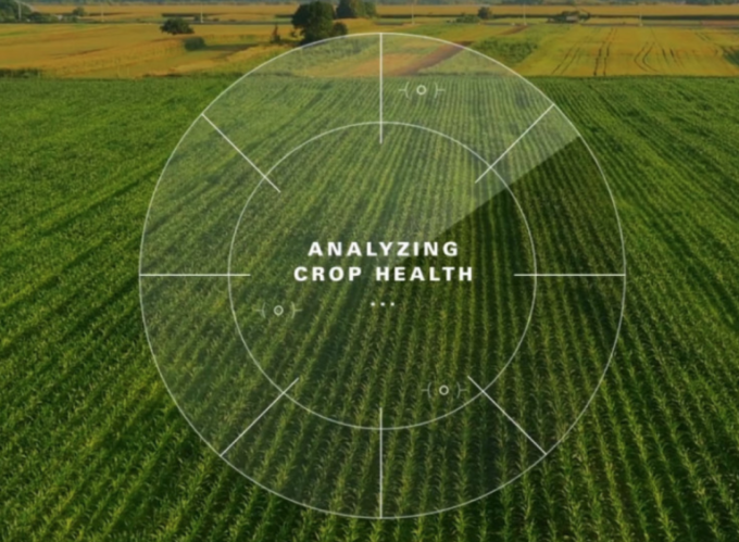無人機可以監測大範圍農田噴灑農藥的情形