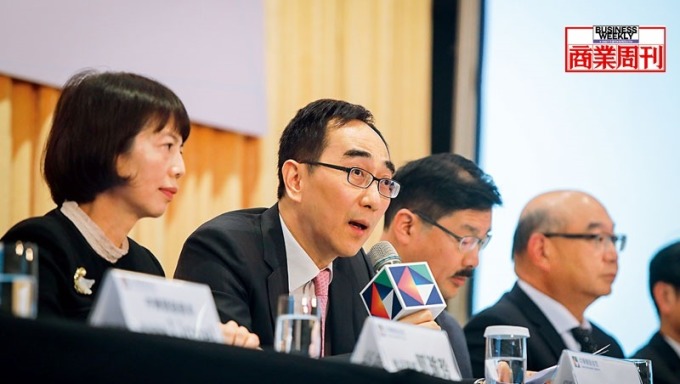 開發金控總經理、中國人壽董事長－王銘陽（左2）(攝影者．陳宗怡)