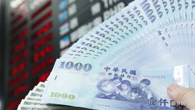 台幣一度見到3字頭 解讀外資逃殺恐還太早