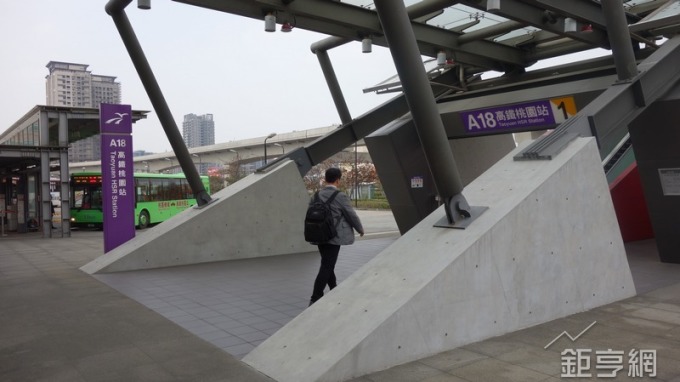 桃園新捷運動工話題再起，青埔等重劃區房價站穩2字頭。(鉅亨網記者張欽發攝)