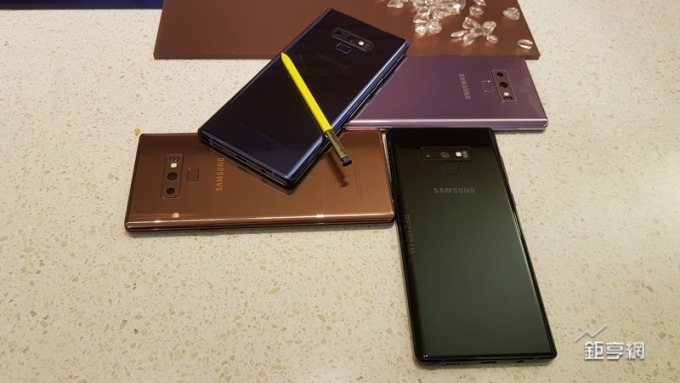 三星Note9搶先亮相。(鉅亨網記者楊伶雯攝)