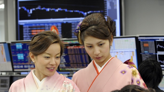 里拉崩跌太快 渡边太太跑步停损出场