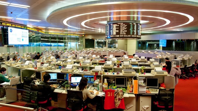 港股午盤大跌1.64% 中國銀行股、航空股集體重挫