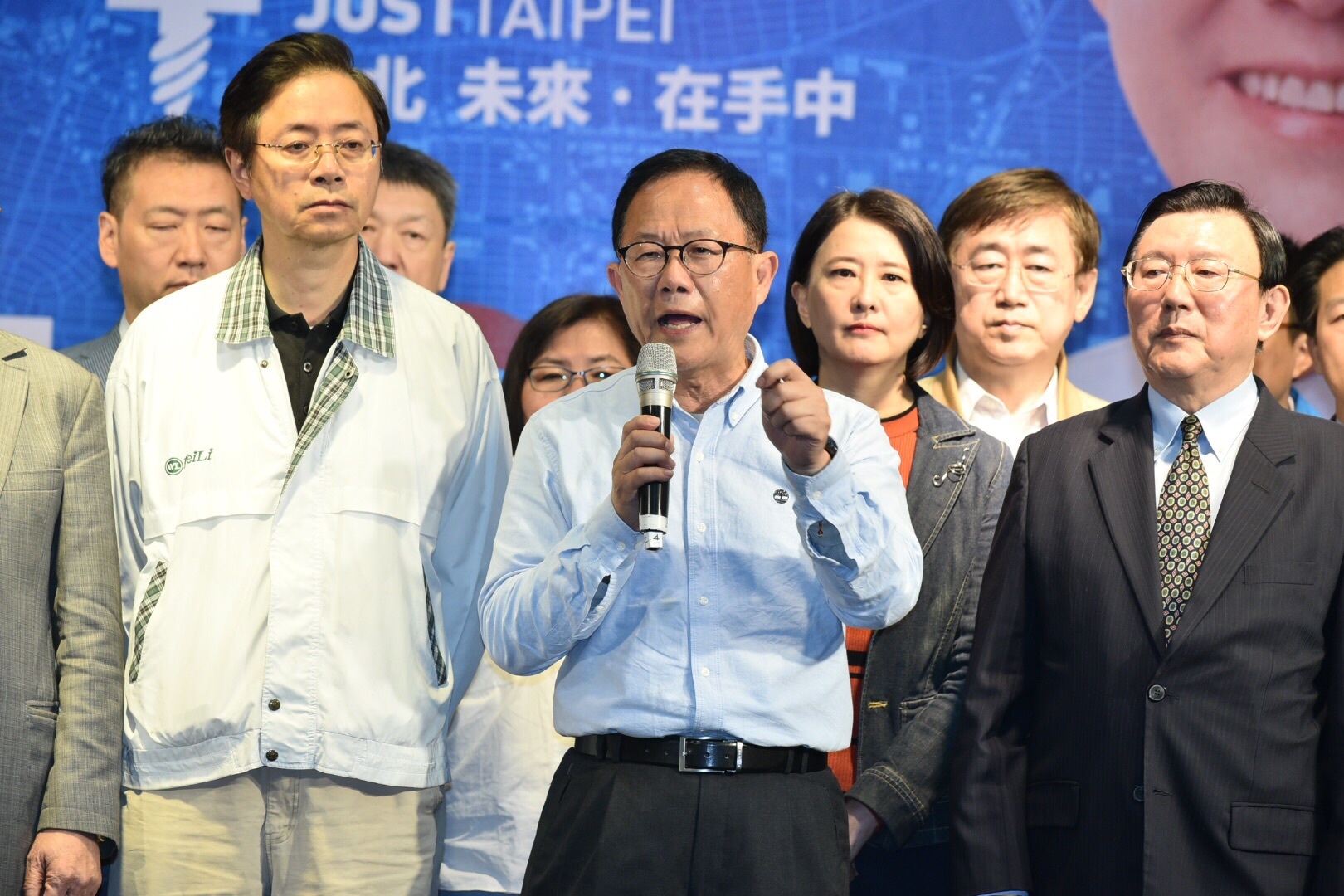 國民黨台北市長候選人丁守中質疑開票過程有重大違法情事，將到地方法院提出當選無效訴訟。（圖／記者林柏年攝,2018.11.25）