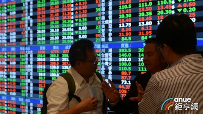 台股盤中─台積電大漲撐腰 金豬年紅盤台股開高站上萬點