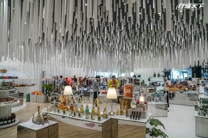 2樓的設計中心商店，買得到曼谷創意商品。