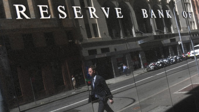 开放枪支GDP_中国gdp增长图(3)