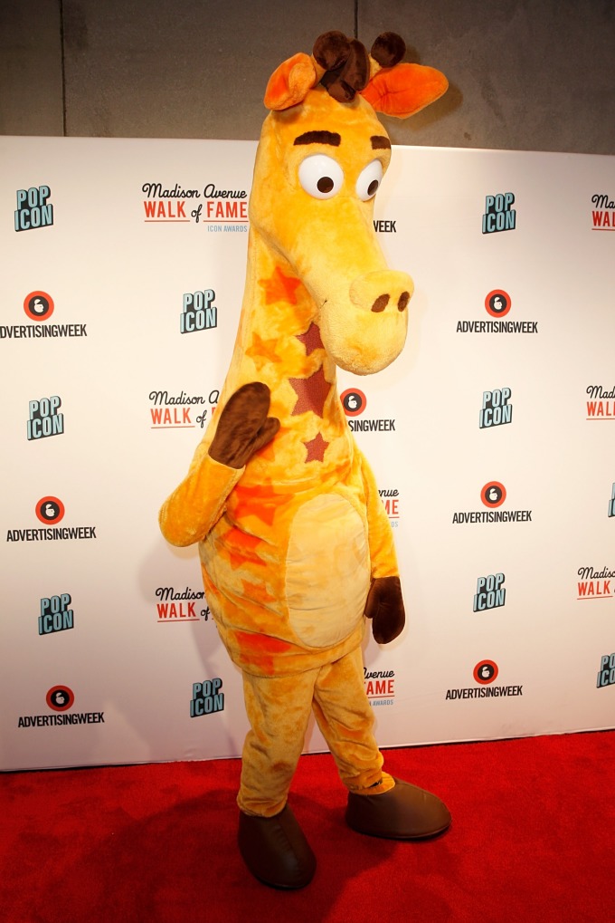 長頸鹿傑弗里（Geoffrey the Giraffe） 