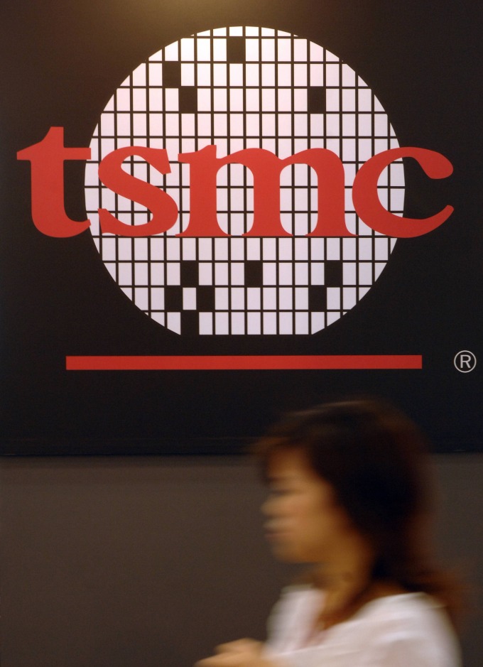 SEMI 下修 2019 全球半导体制造装置销售额、台厂采购额可望居冠!(图片:AFP)