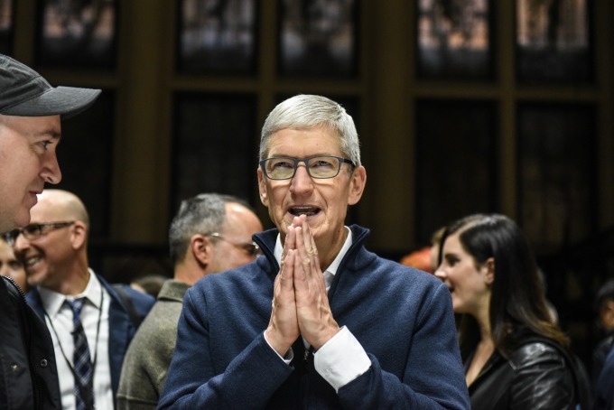 苹果首席执行长库克 (Tim Cook) 称,这苹果历来表现最好的第三季。(图片:AFP)