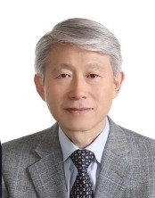 韩国新任科学技术资讯通信部长官崔起荣教授图片：青瓦台