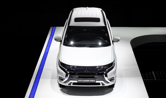三菱 Outlander PHEV (圖片:AFP)