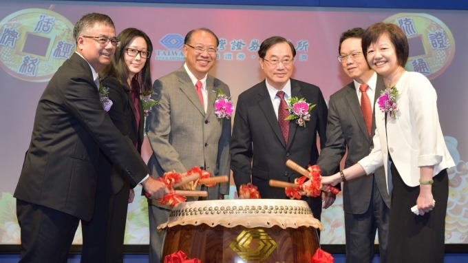 cover image of news article