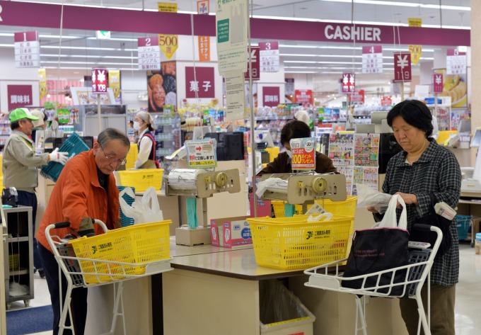 赴日旅客注意!日本消費稅在 10 月 1 日調漲至 10% (圖片:AFP)