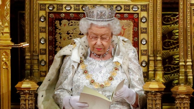英女王指示10月底如期脫歐 議會支持成關鍵  (圖片:AFP)