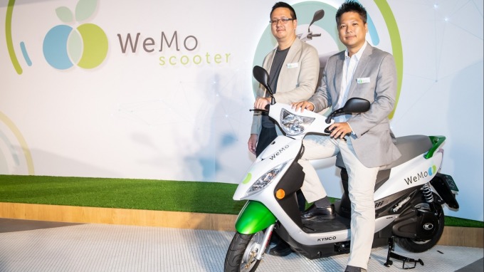 WeMo Scooter執行長吳昕霈(右)和技術長鄭捷(左)。(圖：WeMo提供)