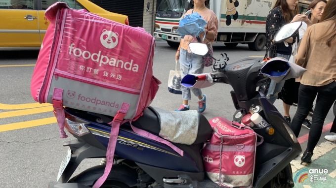 外送平台掀戰火，foodpanda跨足生鮮雜貨配送搶商機。(鉅亨網資料照)